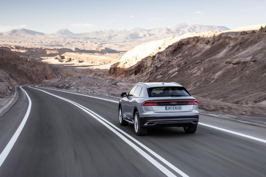  Audi Q8 50 TDI Quattro 2018 года  (WW) (фото 9 из 25)